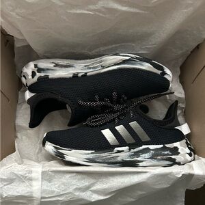 Girls Adidas Cloudfoam Sneakers NWT New With Tags